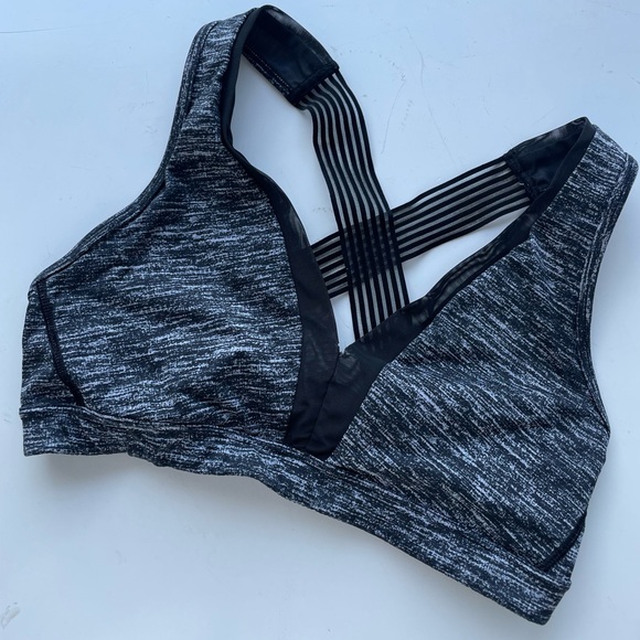 VS SPORT Workout Top - Picture 2 of 4